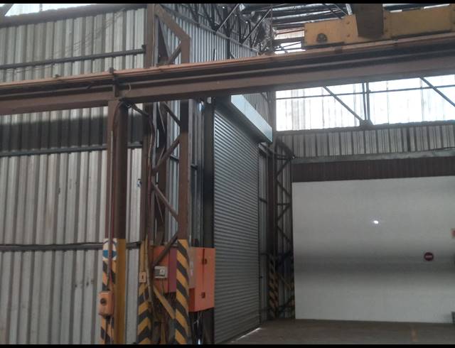 513M² BUILDING TO LET IN APEX